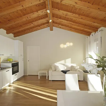 Albatros B8 Appartamento Toscolano-Maderno