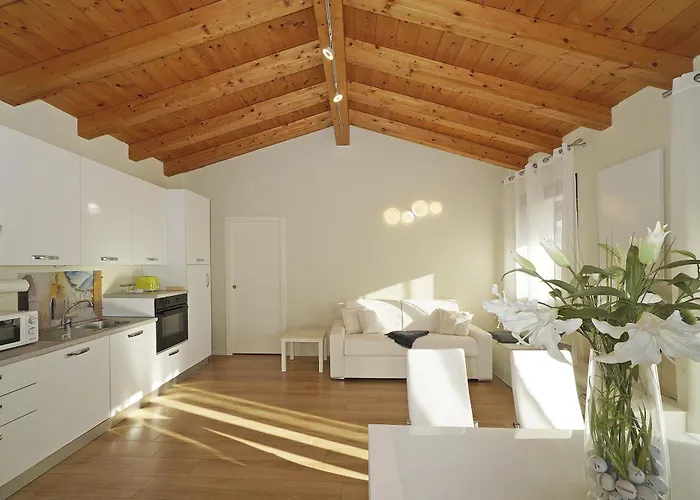 Albatros B8 Appartamento Toscolano-Maderno